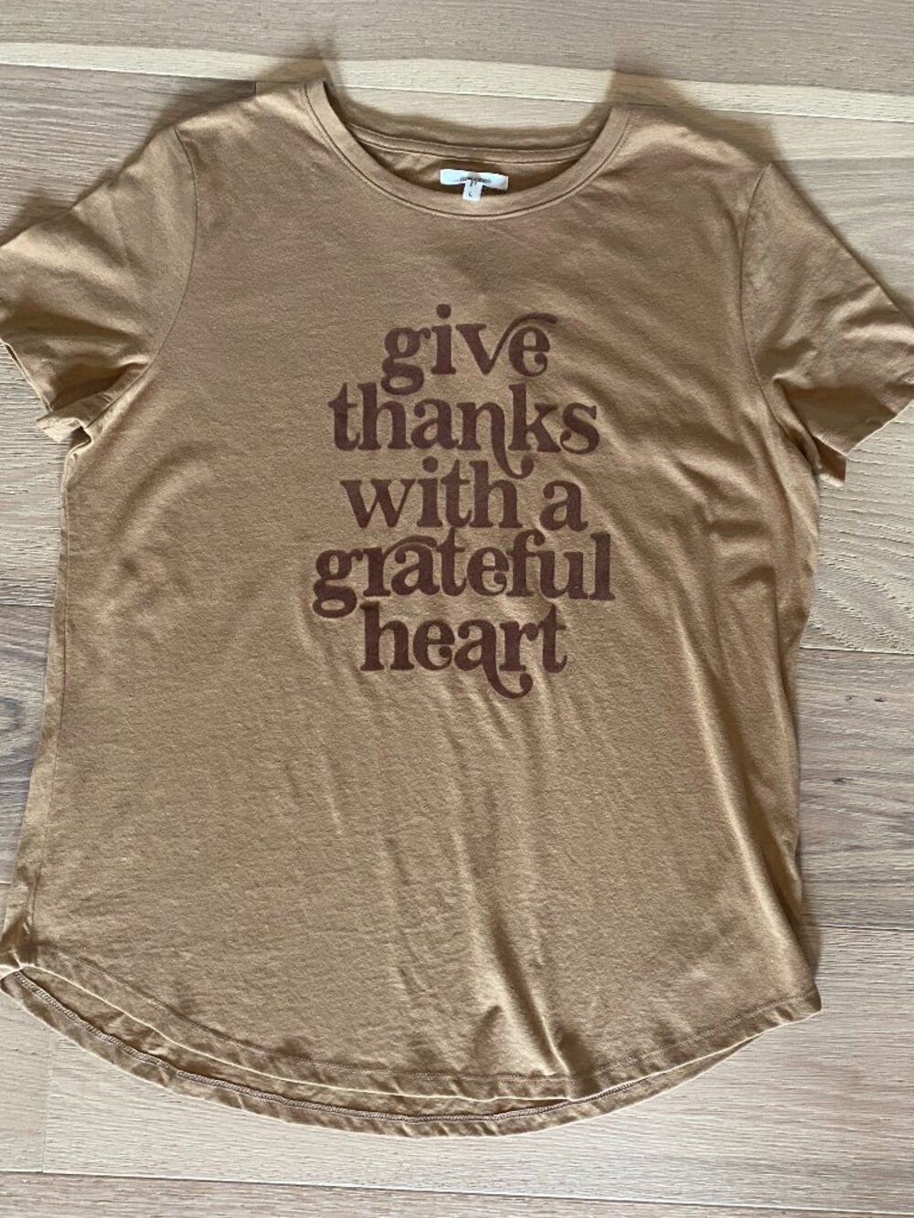 Maurices Brown Short Sleeve Graphic Tee Size Large NWT